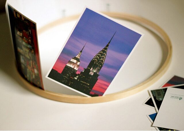 put-postcards-in-an-embroidery-hoop-8916979