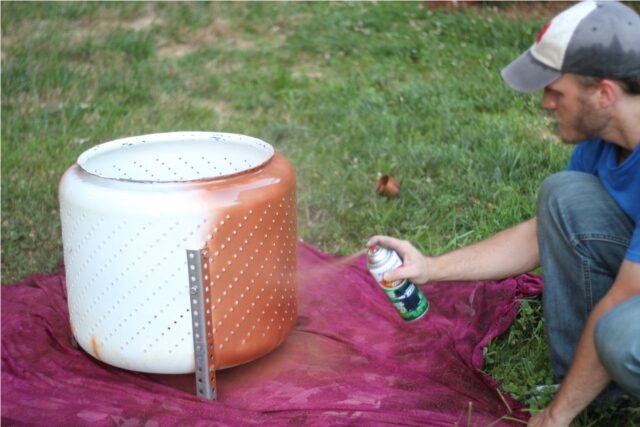 spray-with-heat-and-rust-resistant-paint-8535133