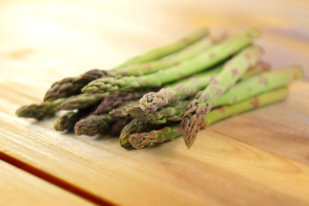 asparagus-in-season-produce-for-march-7434734