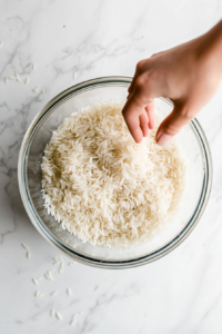 rinsing-rice-before-cooking